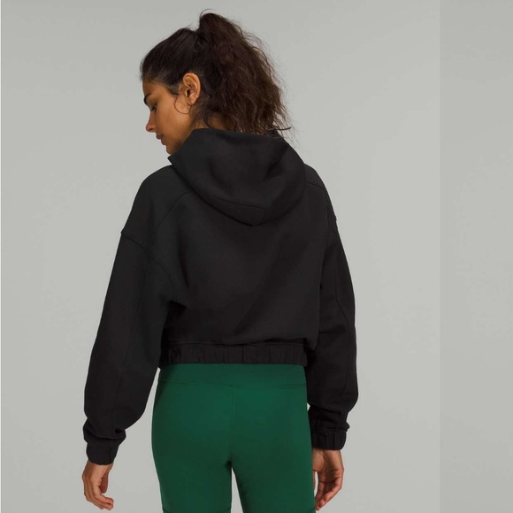 Lululemon women's Relaxed Cropped Hoodie black size 6 - Picture 4 of 9
